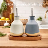 Friendly Fox Essig und Ölflaschen Set, 2x Flasche für Olivenöl Tafelessig Spenderflasche, Ethno Stil Keramik Set mit unglasiertem Boden und Untersetzer