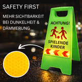 Friendly Fox 2 Stück Warnschilder Achtung spielende Kinder Aufsteller, 60 x 30 cm Sicherheitsschild Vorsicht Kinder Schild mit Reflektorstreifen